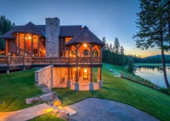 9 enormous log cabin mansions for sale - Business Insider